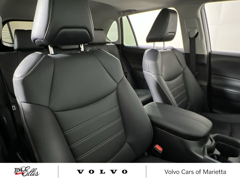 Used 2021 Toyota RAV4 XLE Premium image 23