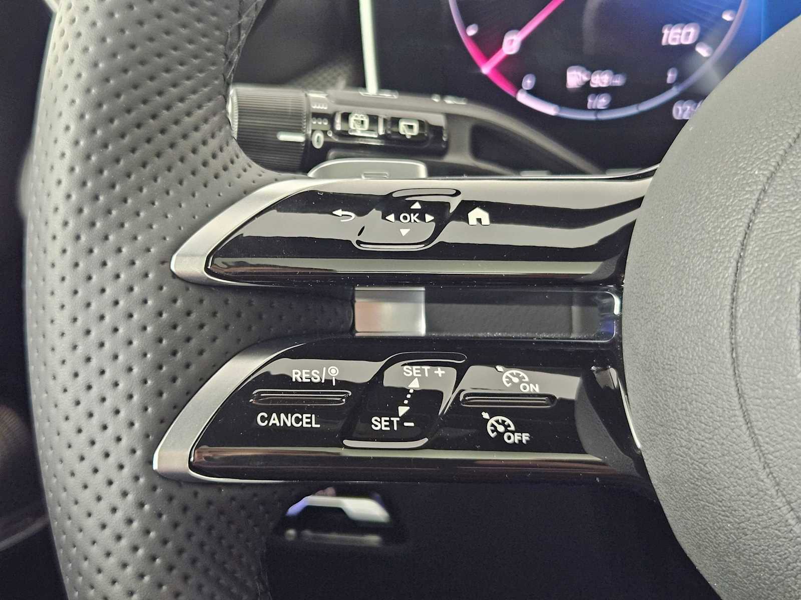 New 2025 Mercedes-Benz GLC 350e 4MATIC image 25