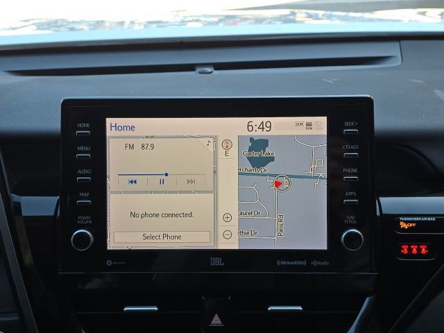 Used 2022 Toyota Camry XLE w/ Navigation Upgrade Package image 28