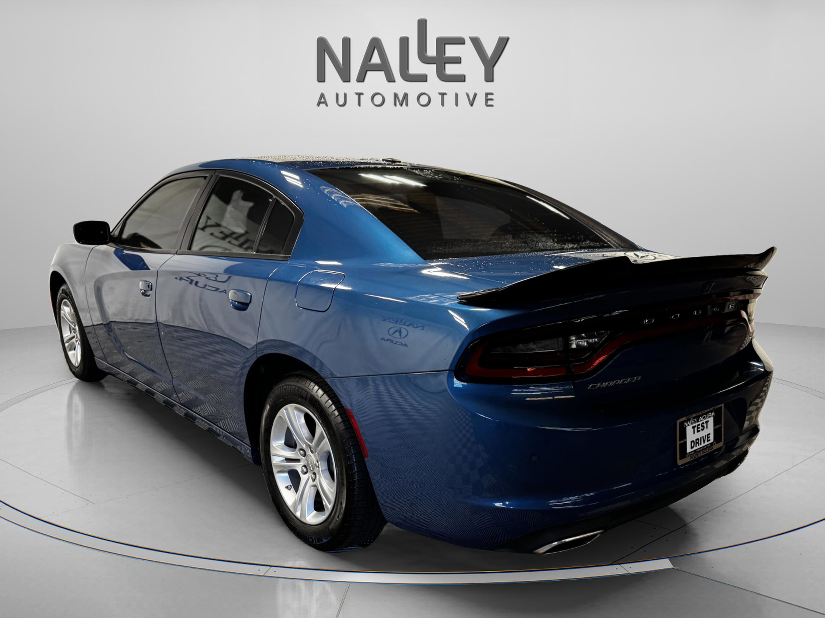 Used 2022 Dodge Charger SXT w/ Driver Convenience Group image 3