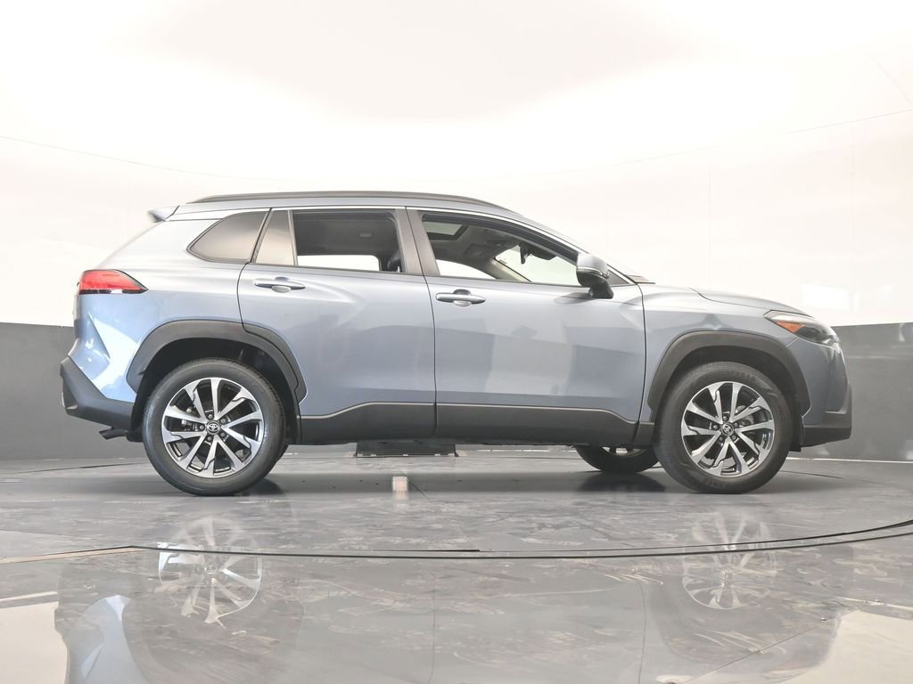 Used 2022 Toyota Corolla Cross XLE image 67