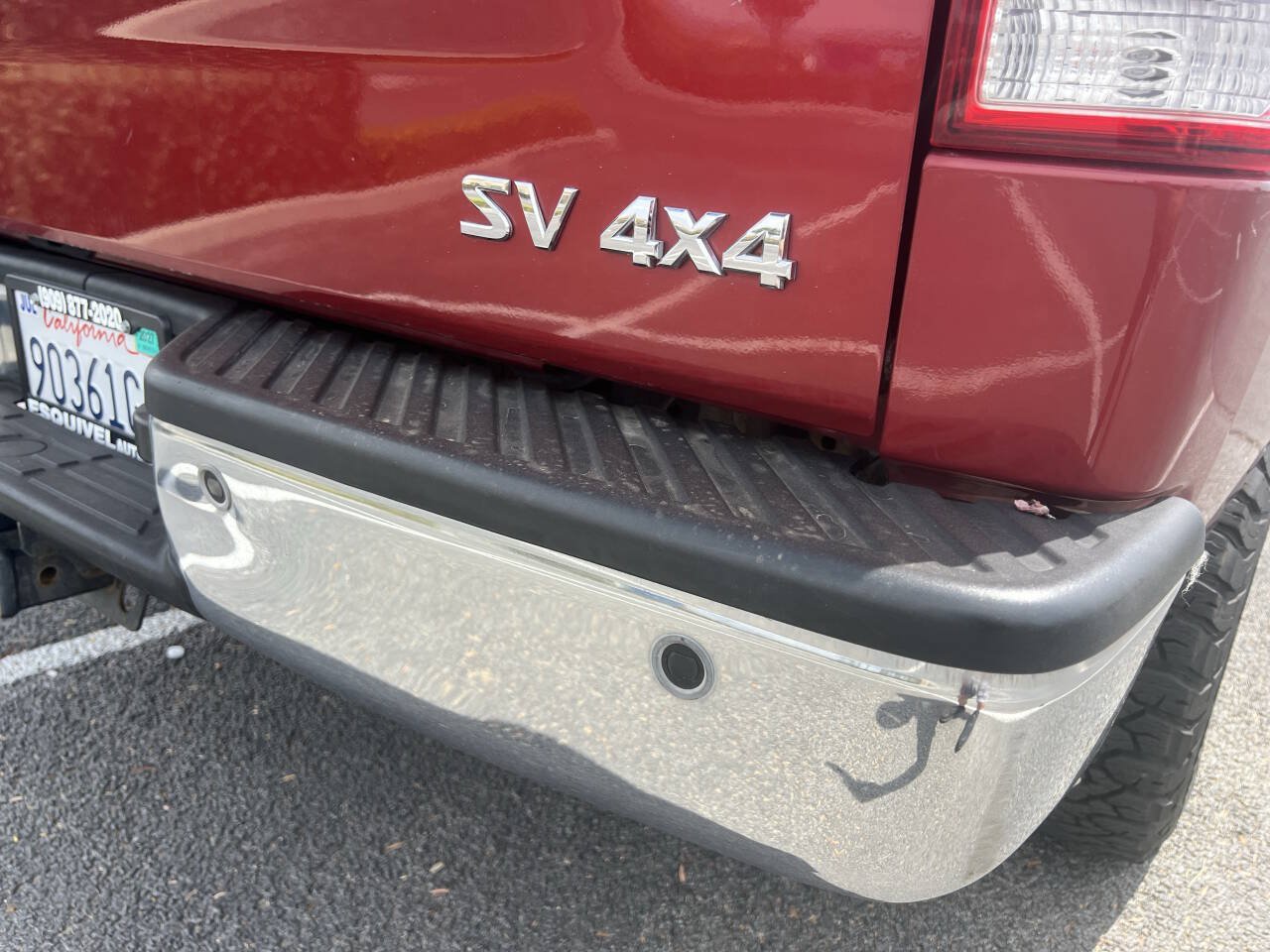 Used 2013 Nissan Titan SV w/ SV Value Truck Pkg AWD/4WD image 2