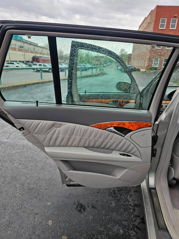 Used 2006 Mercedes-Benz E 350 4MATIC Wagon image 15