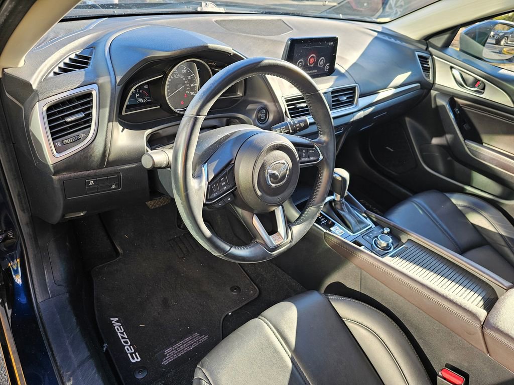 Used 2018 MAZDA MAZDA3 Touring image 19