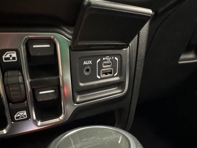 Used 2023 Jeep Gladiator Sport image 15