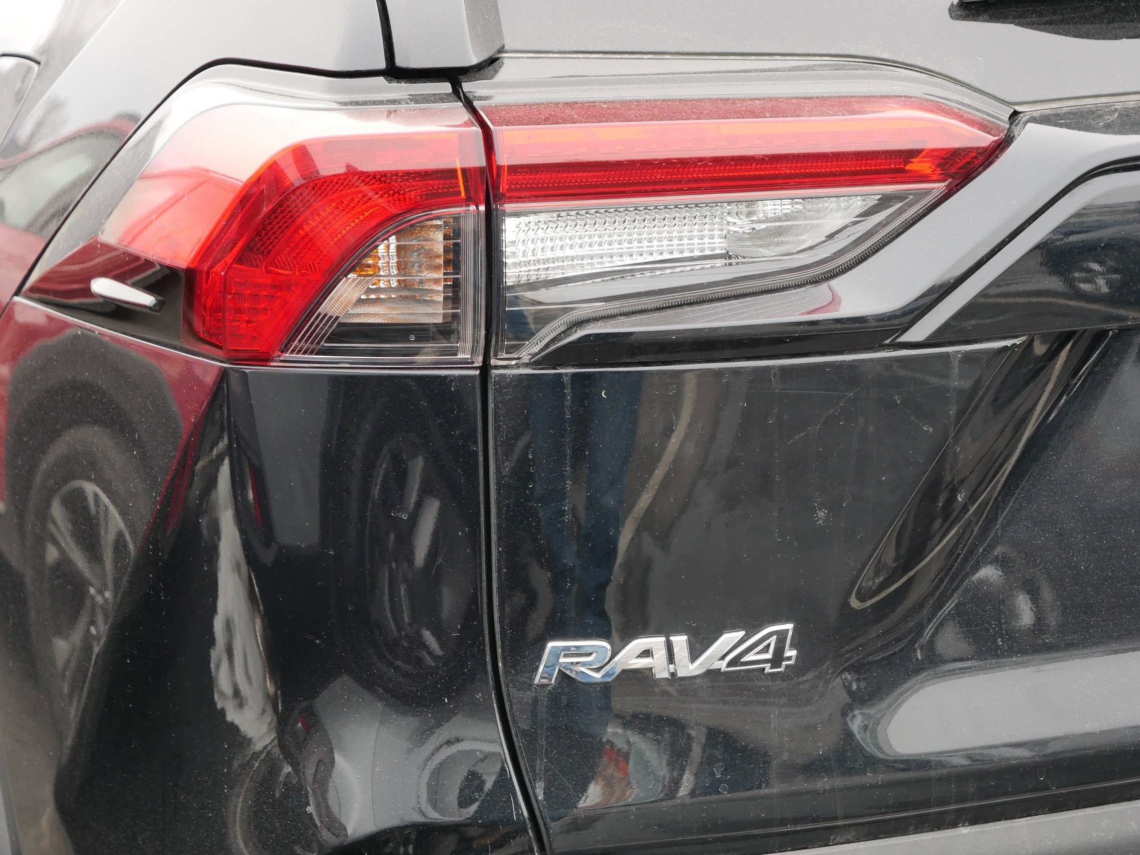 Used 2023 Toyota RAV4 XLE w/ Convenience Package image 17