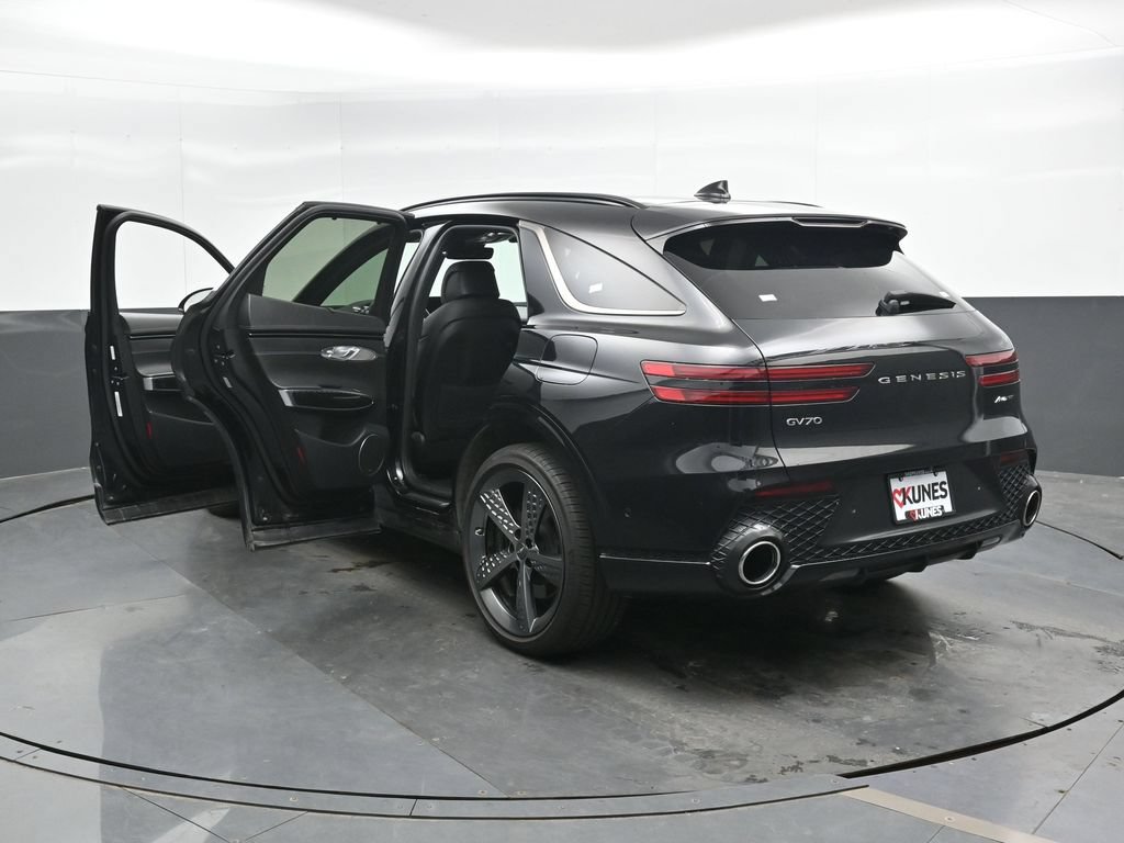 Used 2023 Genesis GV70 3.5T Sport w/ Sport Prestige Package AWD/4WD image 48