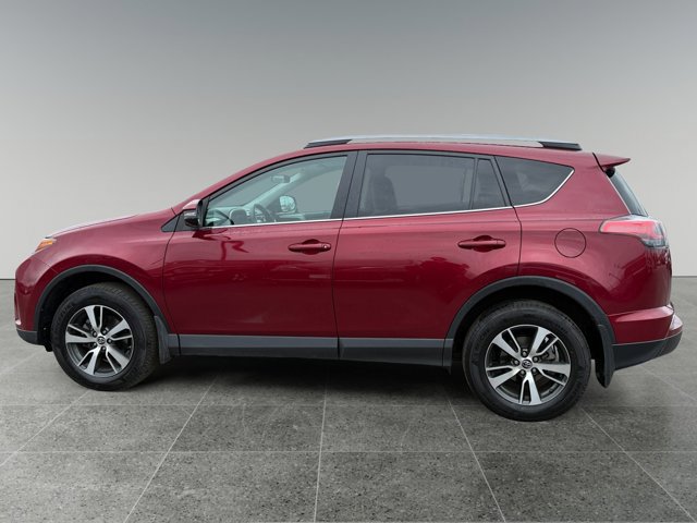 Used 2018 Toyota RAV4 XLE image 3