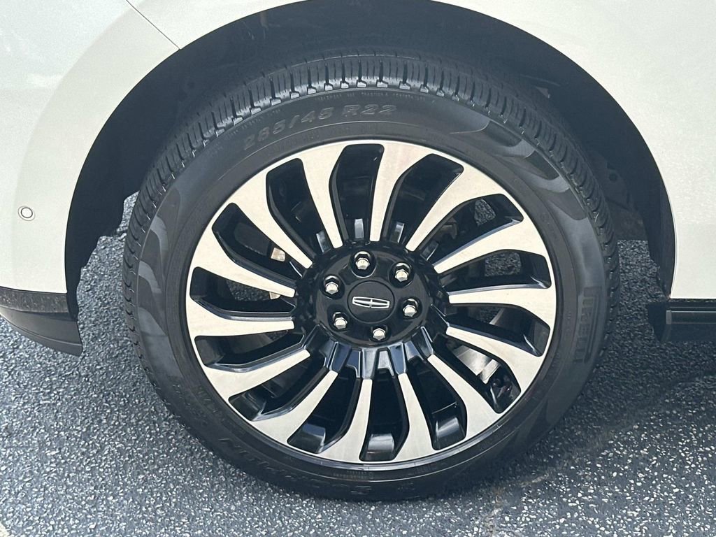 Certified 2024 Lincoln Navigator L Black Label image 11