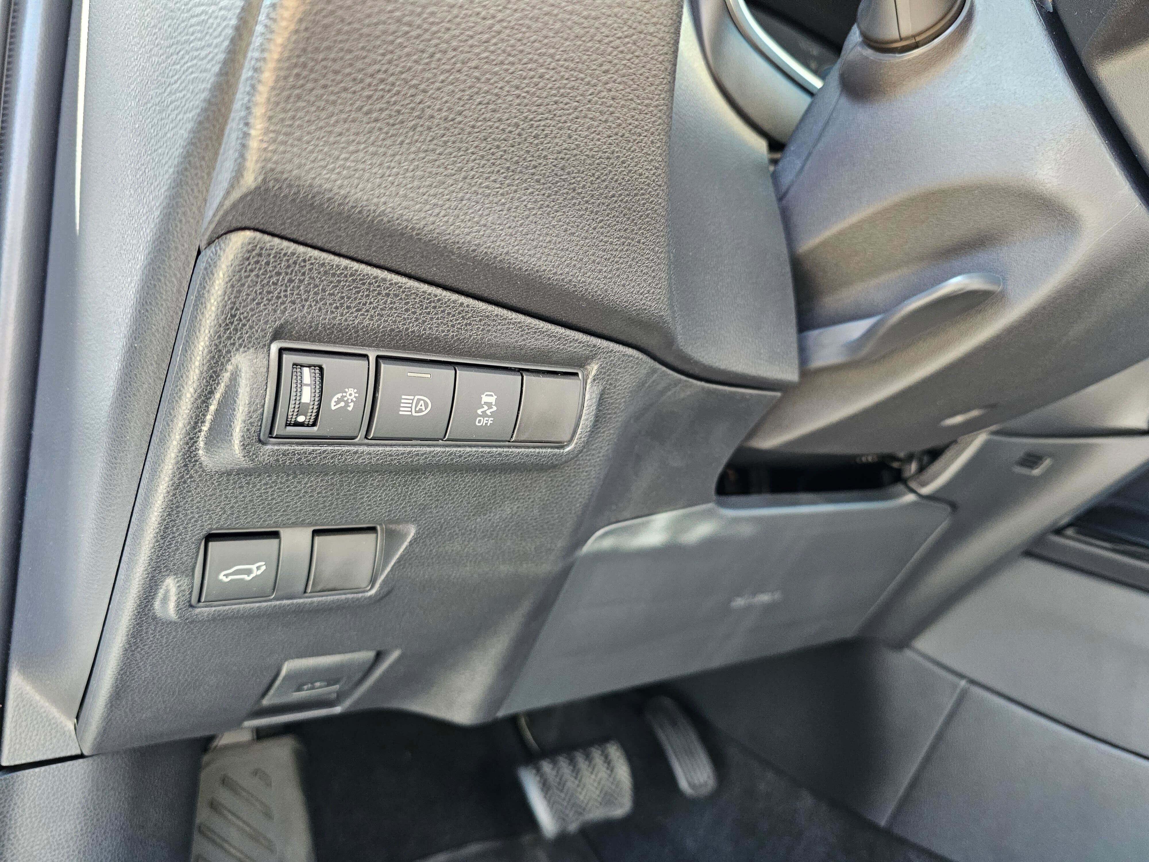 Used 2026 Toyota Corolla Cross XLE w/ Convenience Package image 21