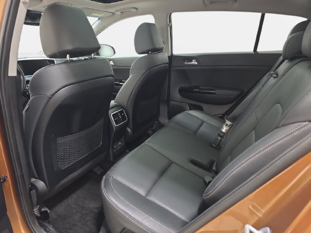 Used 2020 Kia Sportage EX w/ Option Group 15 AWD/4WD image 12