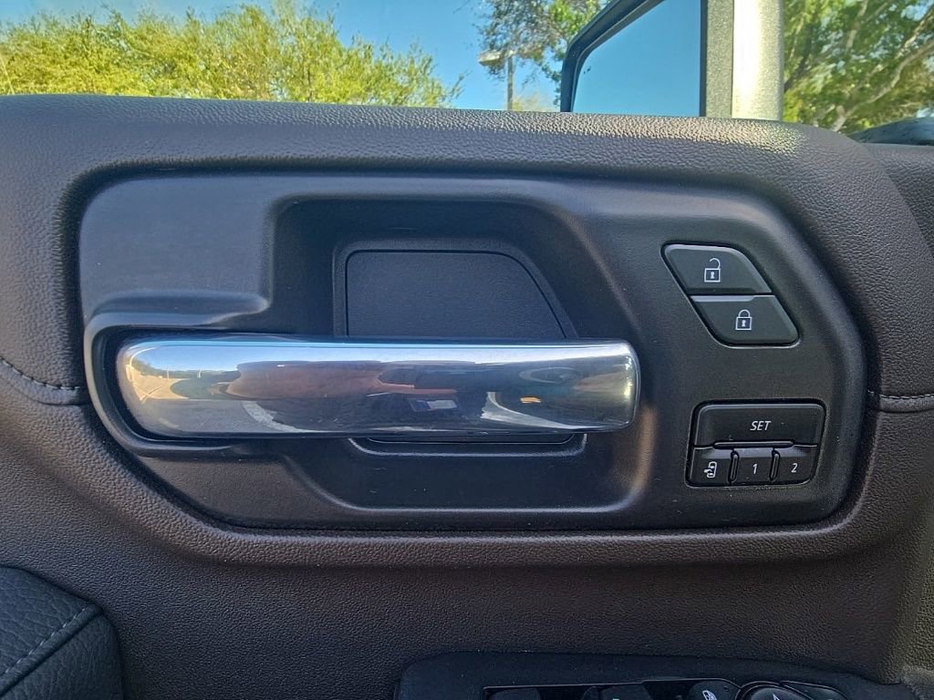 Used 2023 GMC Sierra 2500 Denali w/ Denali Ultimate Package image 20