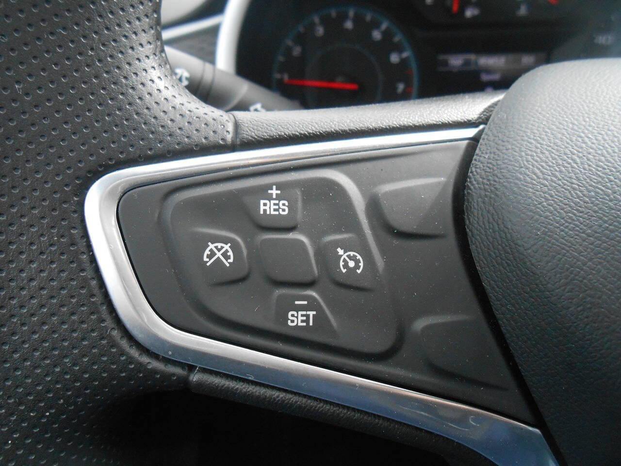 Used 2022 Chevrolet Malibu LT FWD image 15