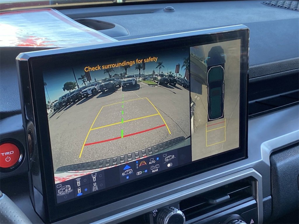 Certified 2025 Toyota 4Runner TRD Off-Road Premium image 28