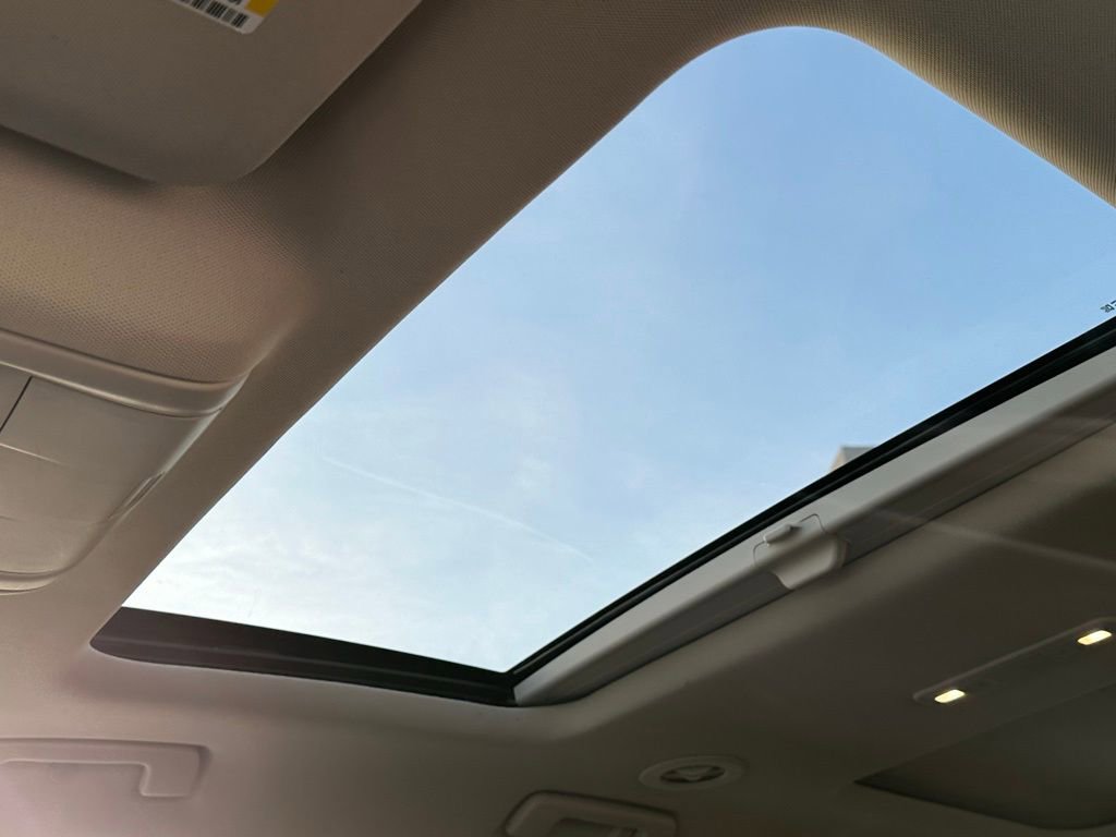 Used 2023 GMC Acadia Denali w/ Denali Ultimate Package image 24