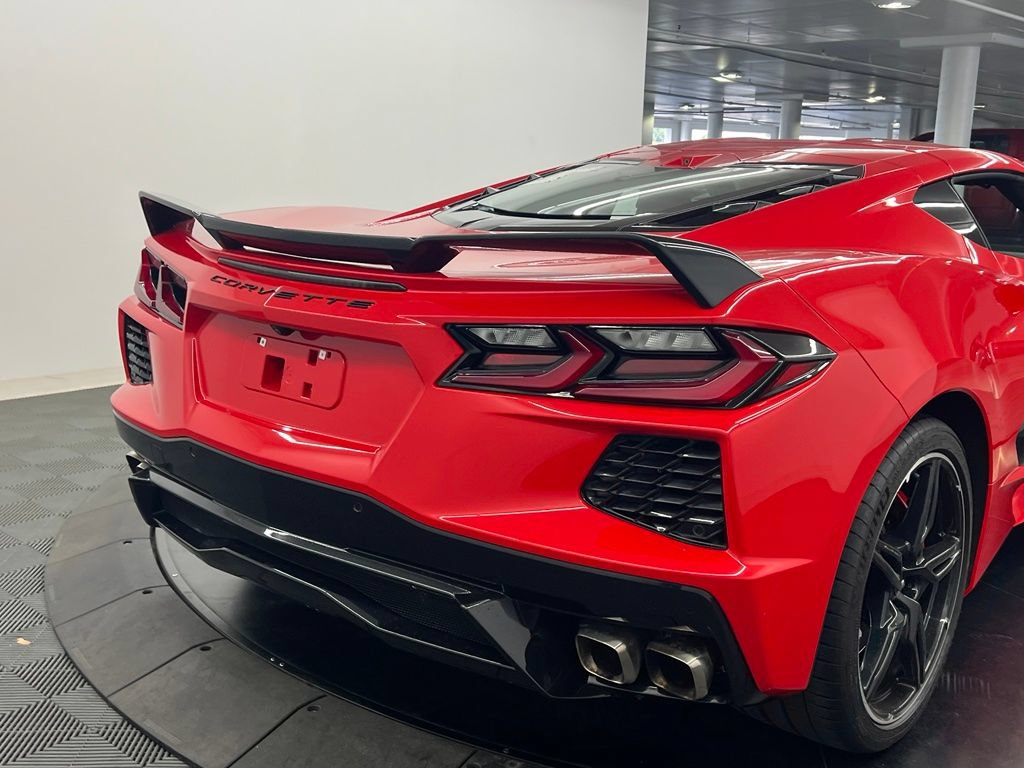 Used 2021 Chevrolet Corvette Stingray Premium Cpe w/ Z51 Performance Package RWD image 9