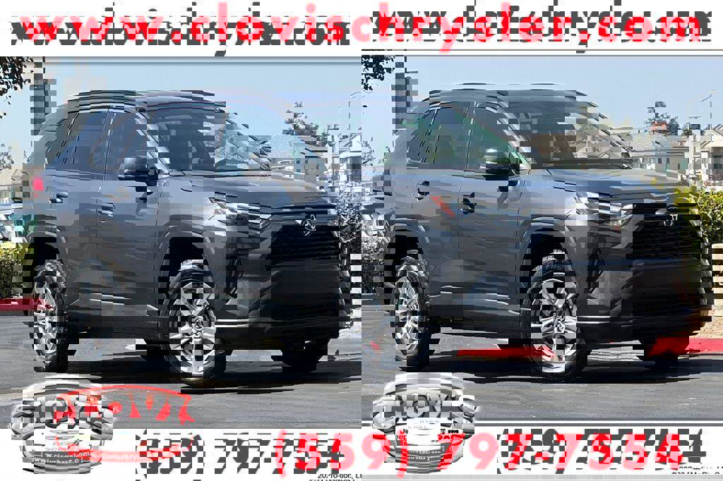 Used 2024 Toyota RAV4 XLE image 1