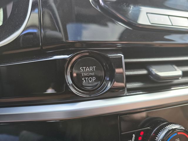 Used 2025 Nissan Pathfinder Platinum image 27