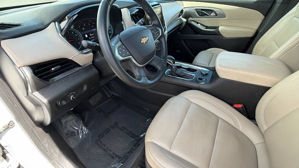 Used 2023 Chevrolet Traverse LT w/ LT Premium Package AWD/4WD image 10