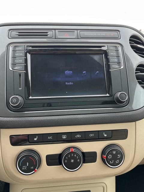 Used 2017 Volkswagen Tiguan Wolfsburg Edition image 40