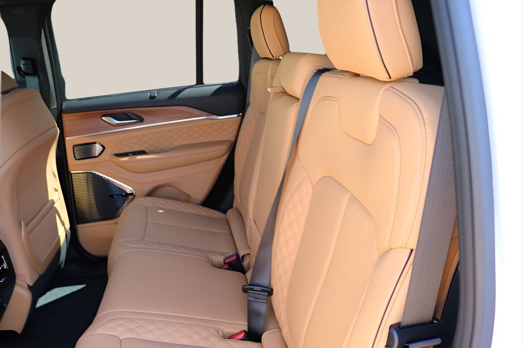 New 2027 Jeep Grand Cherokee Summit w/ Adv Protech Group IV AWD/4WD image 16
