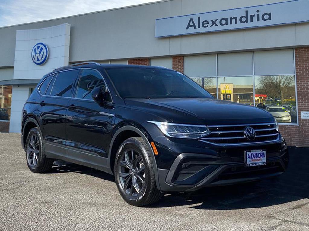 Used 2024 Volkswagen Tiguan SE