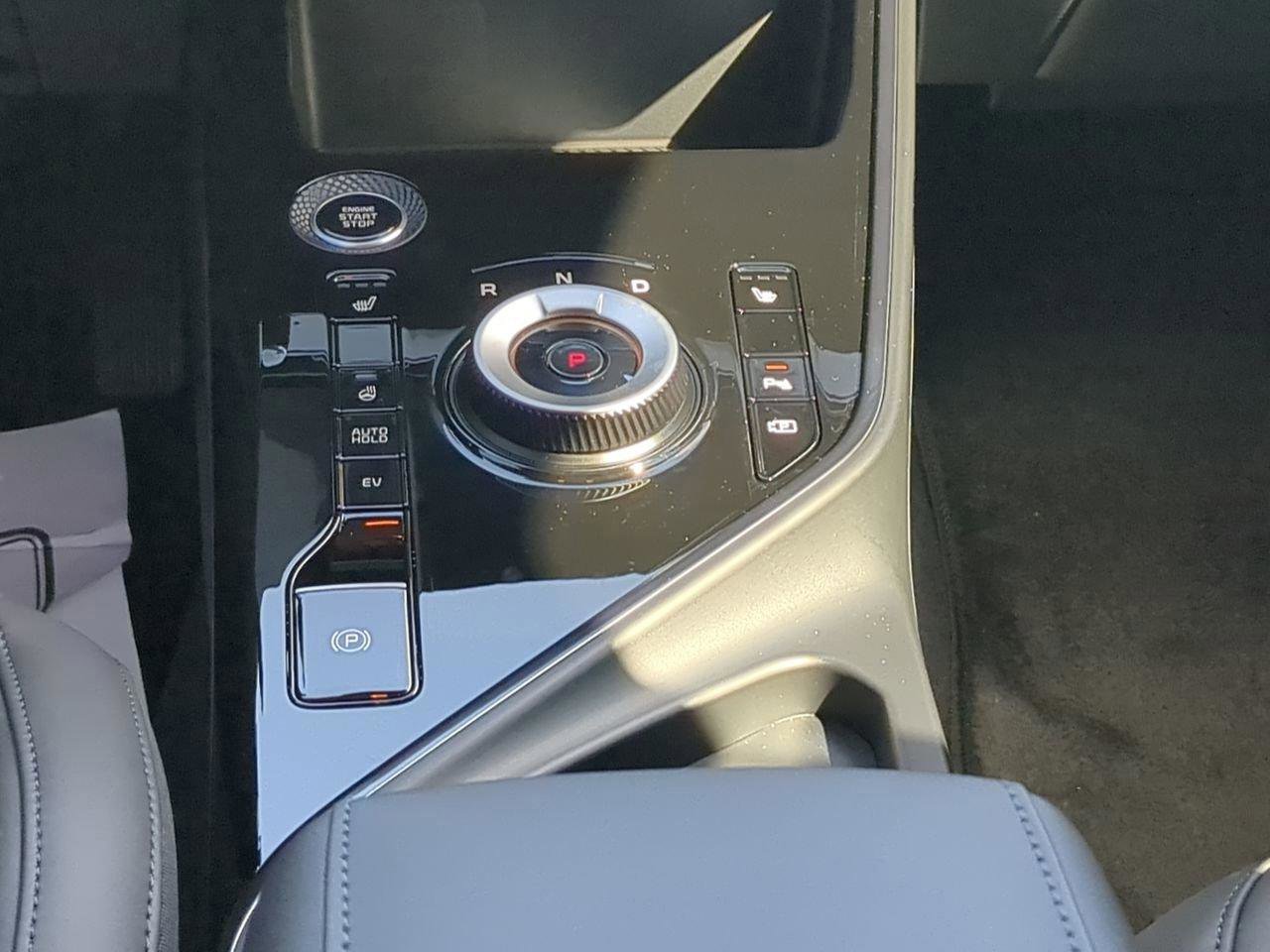 New 2025 Kia Niro EX w/ EX Cold Weather Package image 16