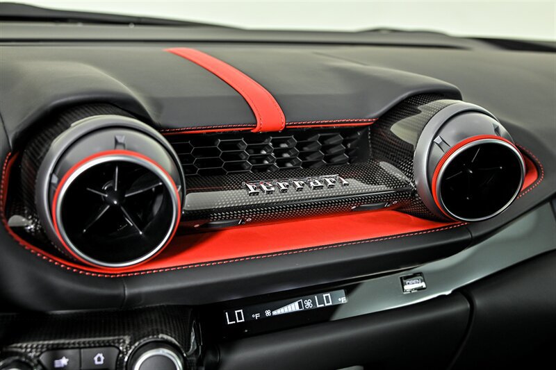 Used 2020 Ferrari 812 Superfast RWD image 41