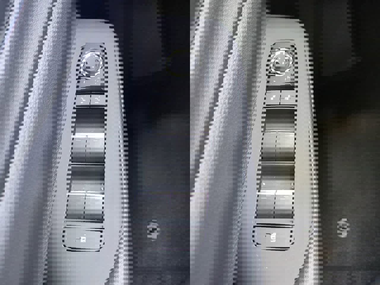 New 2026 Toyota Prius Plug-In Hybrid FWD image 23