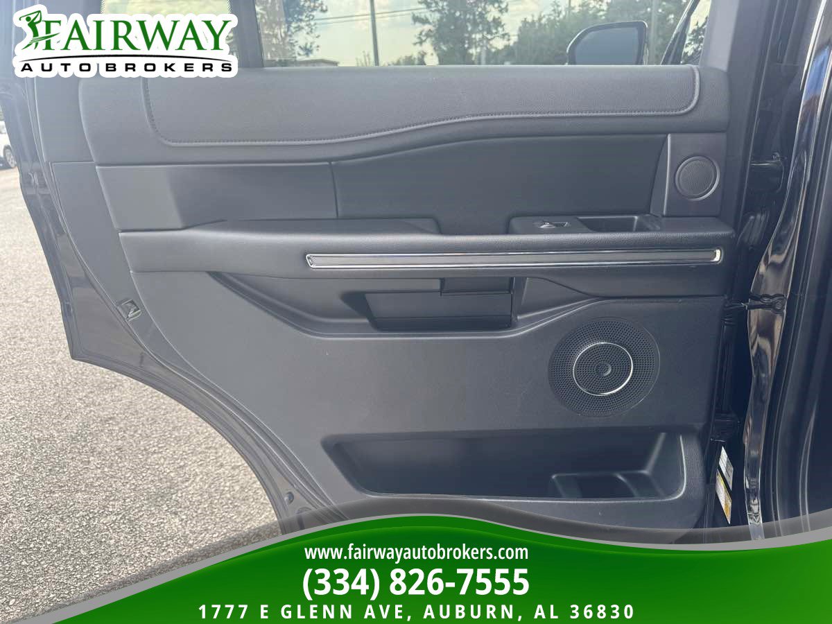 Used 2019 Ford Expedition XLT w/ Equipment Group 202A image 30