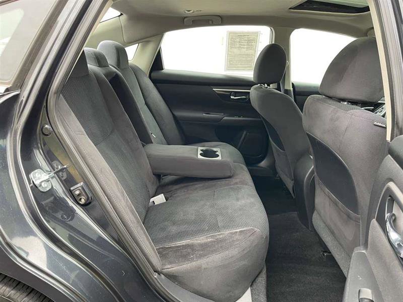Used 2014 Nissan Altima 2.5 S w/ Sport Value Package image 16