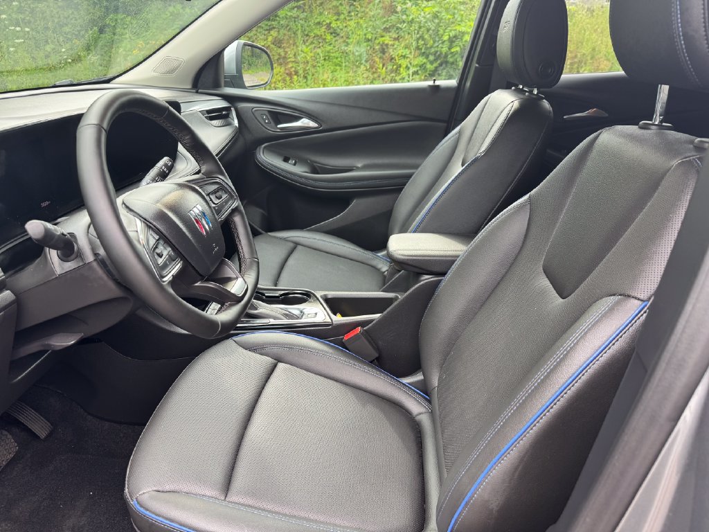 Used 2026 Buick Encore GX Sport Touring w/ Comfort Package AWD/4WD image 10