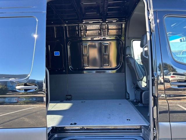 Used 2025 Mercedes-Benz Sprinter 3500 image 27