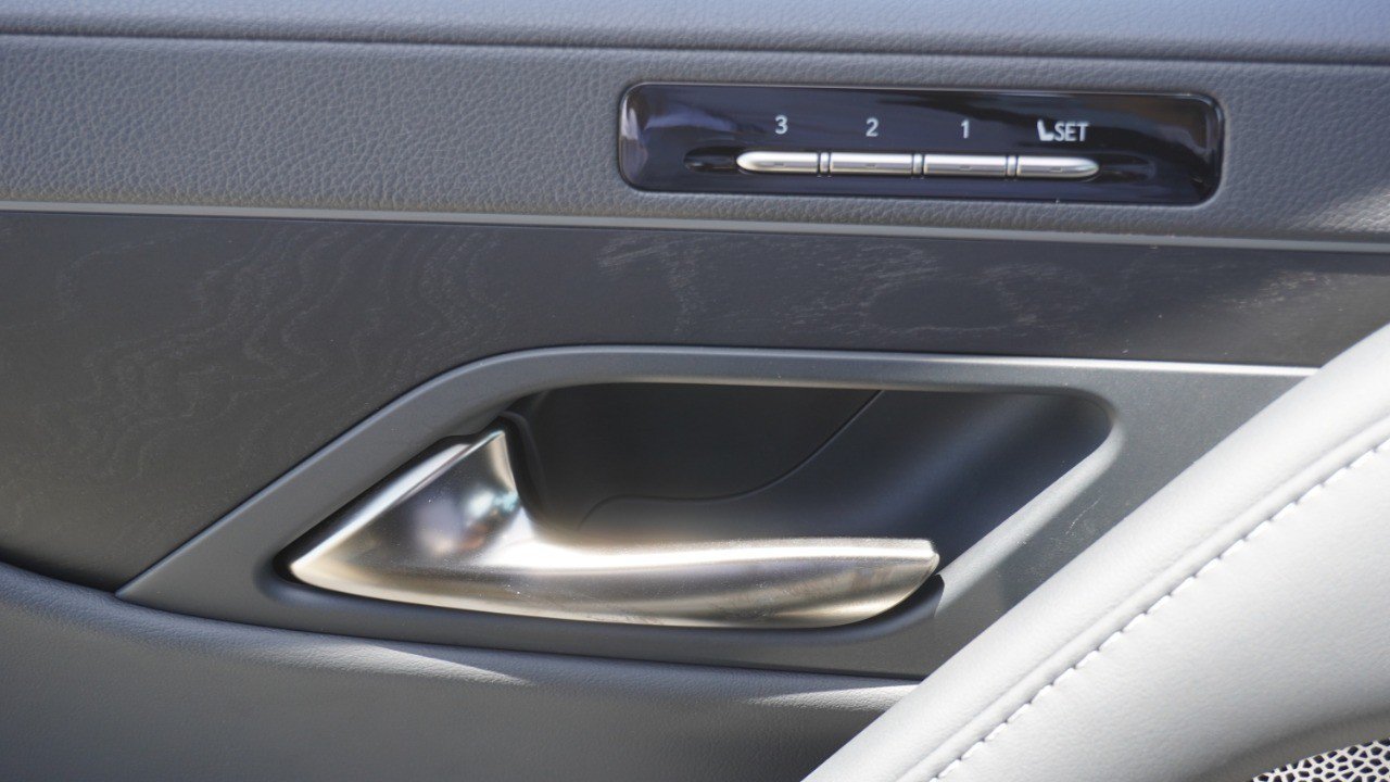 Certified 2026 Lexus LX 600 4WD w/ Accessory Package (Z1) image 23