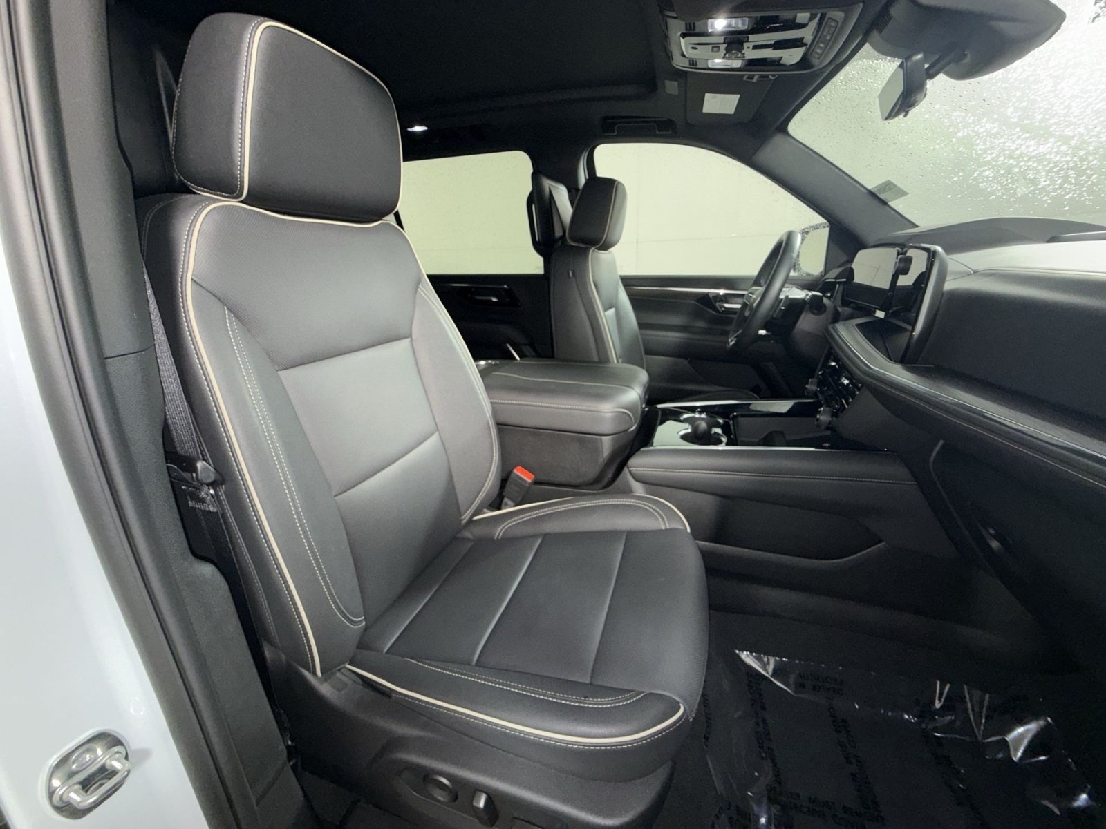 New 2026 Chevrolet Suburban Premier AWD/4WD image 28