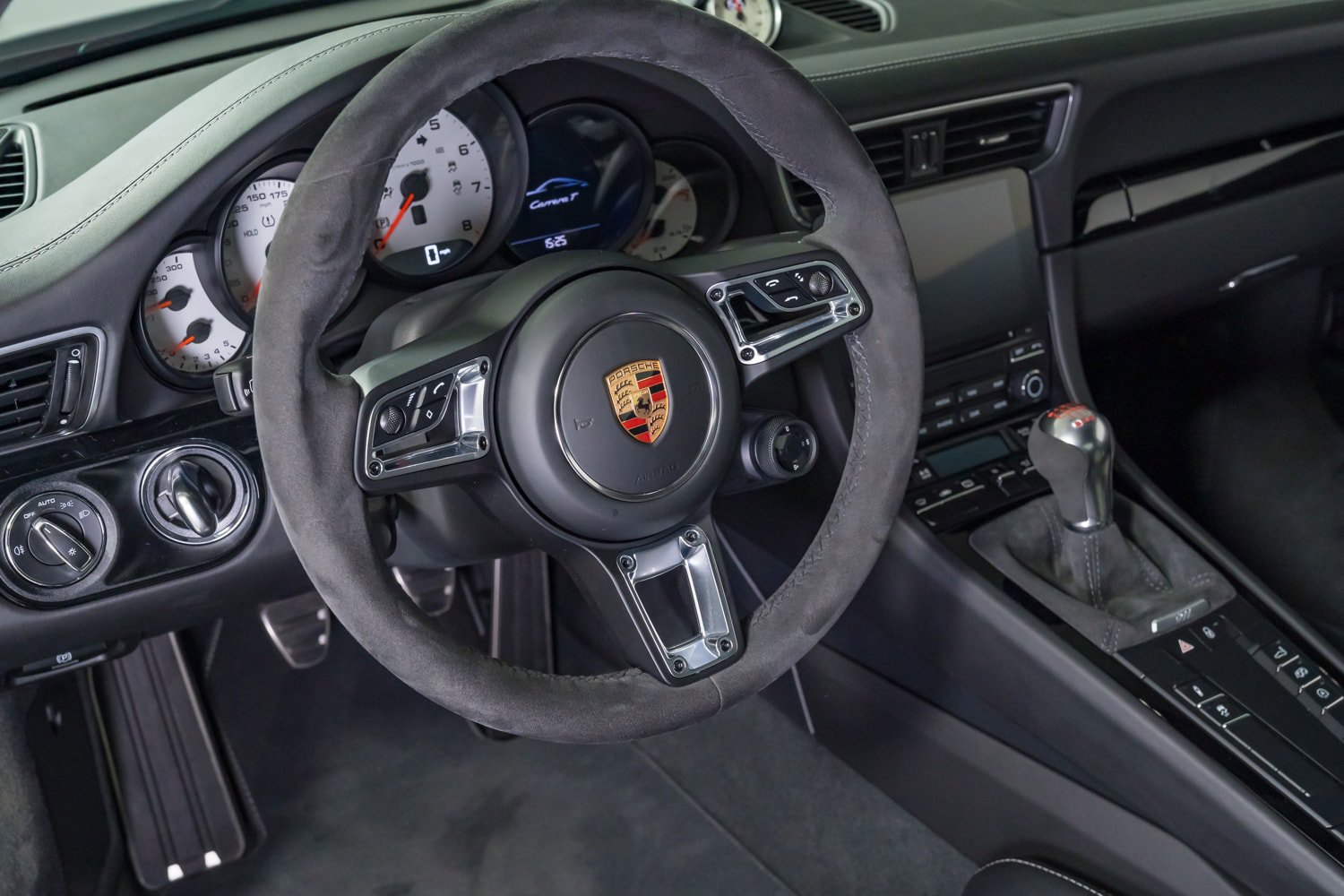 Used 2018 Porsche 911 Carrera T w/ Carrera T Interior Package RWD image 22