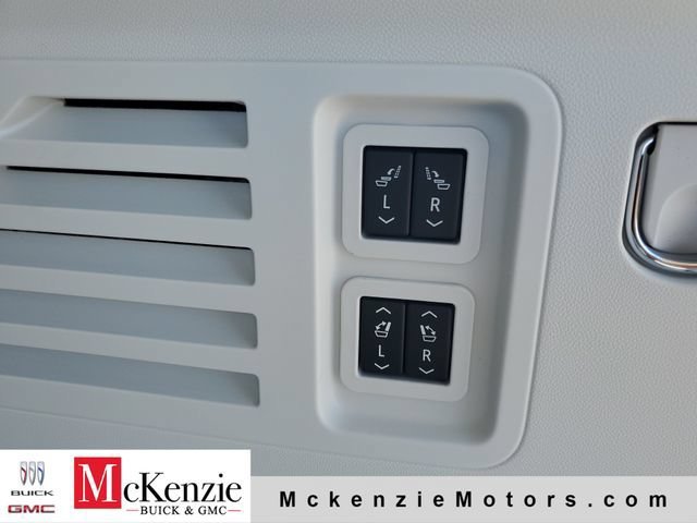 New 2027 Buick Enclave Avenir w/ LPO, Floor Liner Package FWD image 34