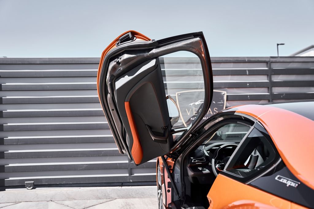Used 2019 BMW i8 Coupe image 29