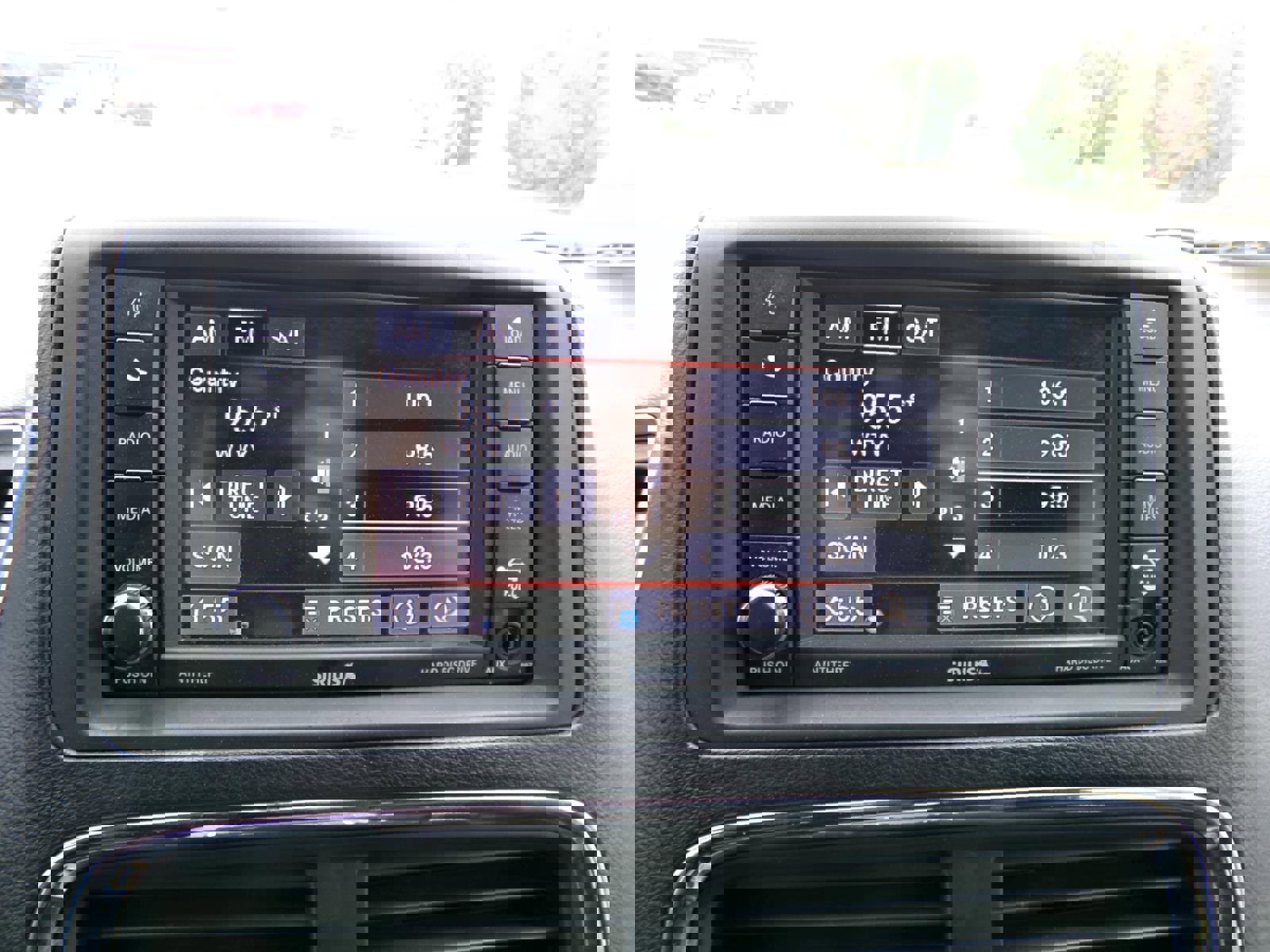 Used 2017 Dodge Grand Caravan SXT image 8