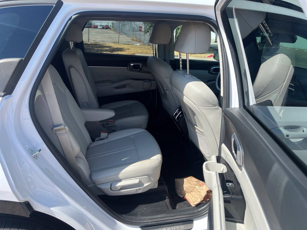 Used 2023 Kia Sorento SX FWD image 18