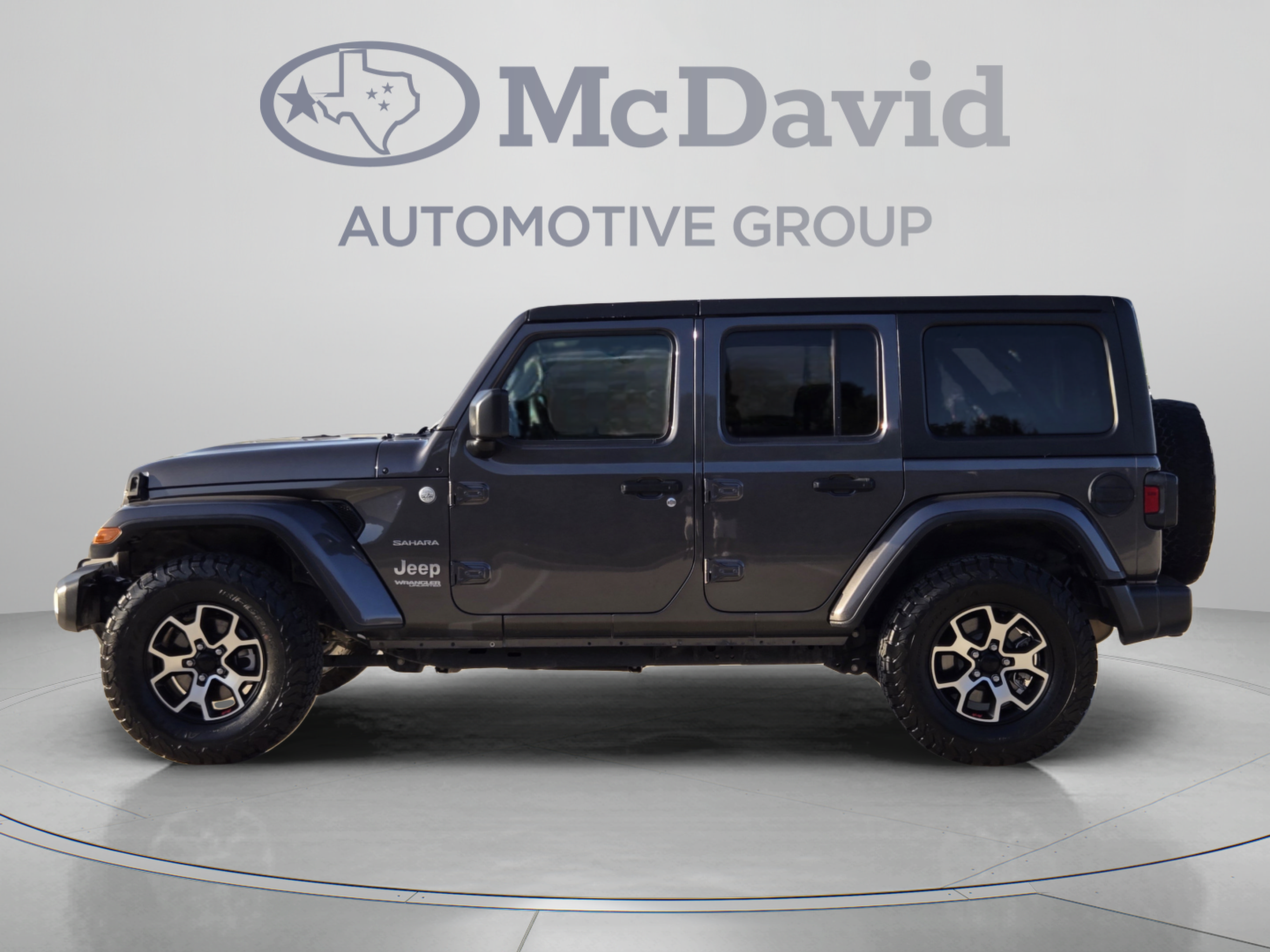 Used 2019 Jeep Wrangler Unlimited Sahara AWD/4WD image 2