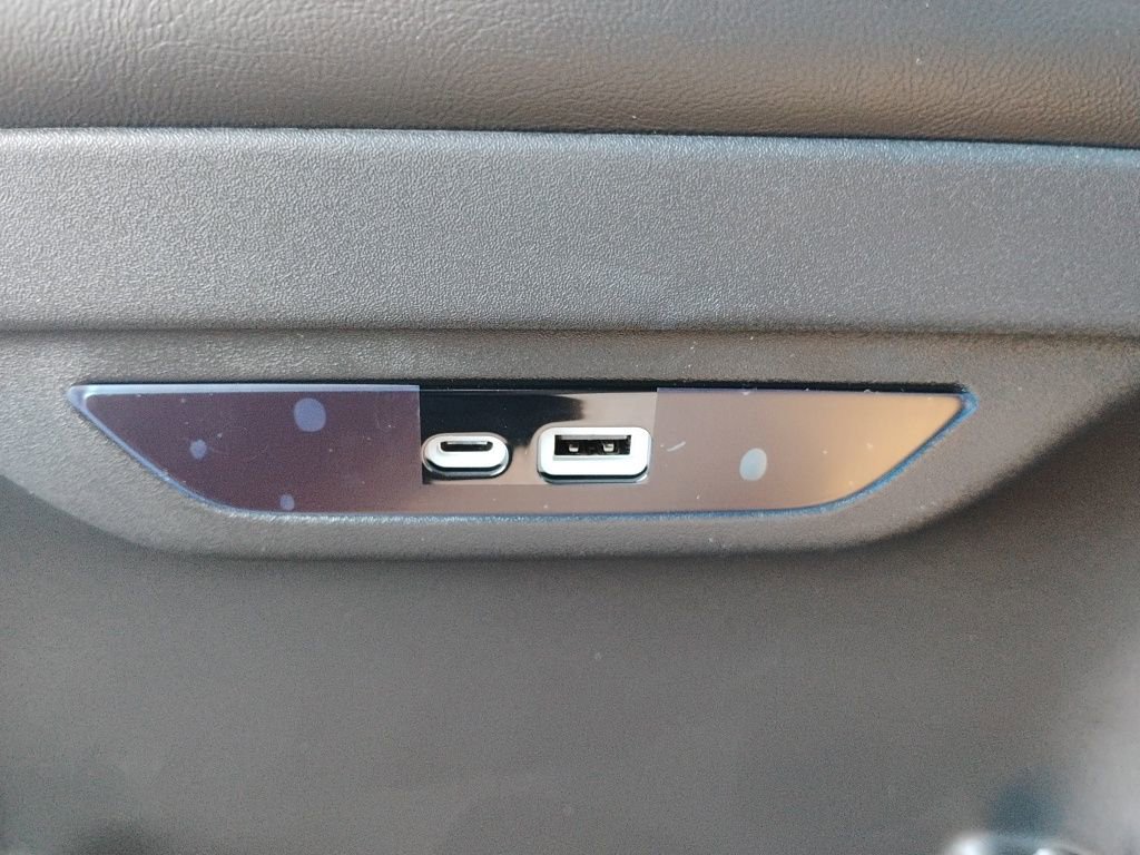 New 2026 Chrysler Pacifica Select image 18