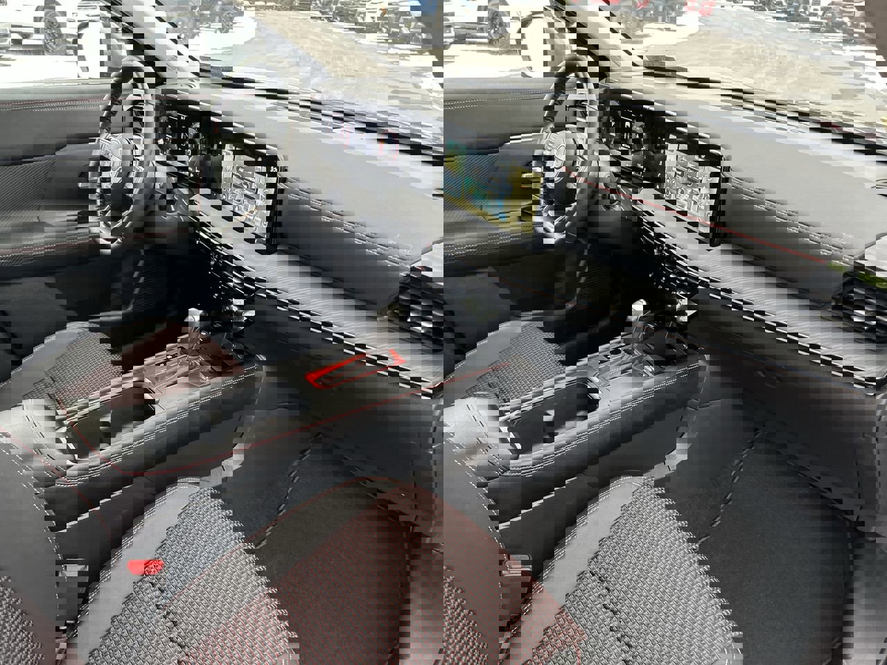 Used 2025 Nissan Kicks SR w/ SR Premium Package image 15