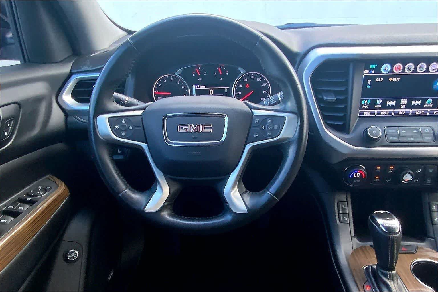 Used 2018 GMC Acadia SLE FWD image 14