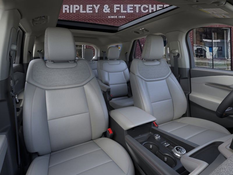 New 2026 Ford Explorer Active w/ Active Comfort Package image 10