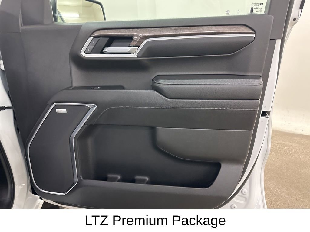 Used 2022 Chevrolet Silverado 1500 LTZ w/ LTZ Premium Package image 21