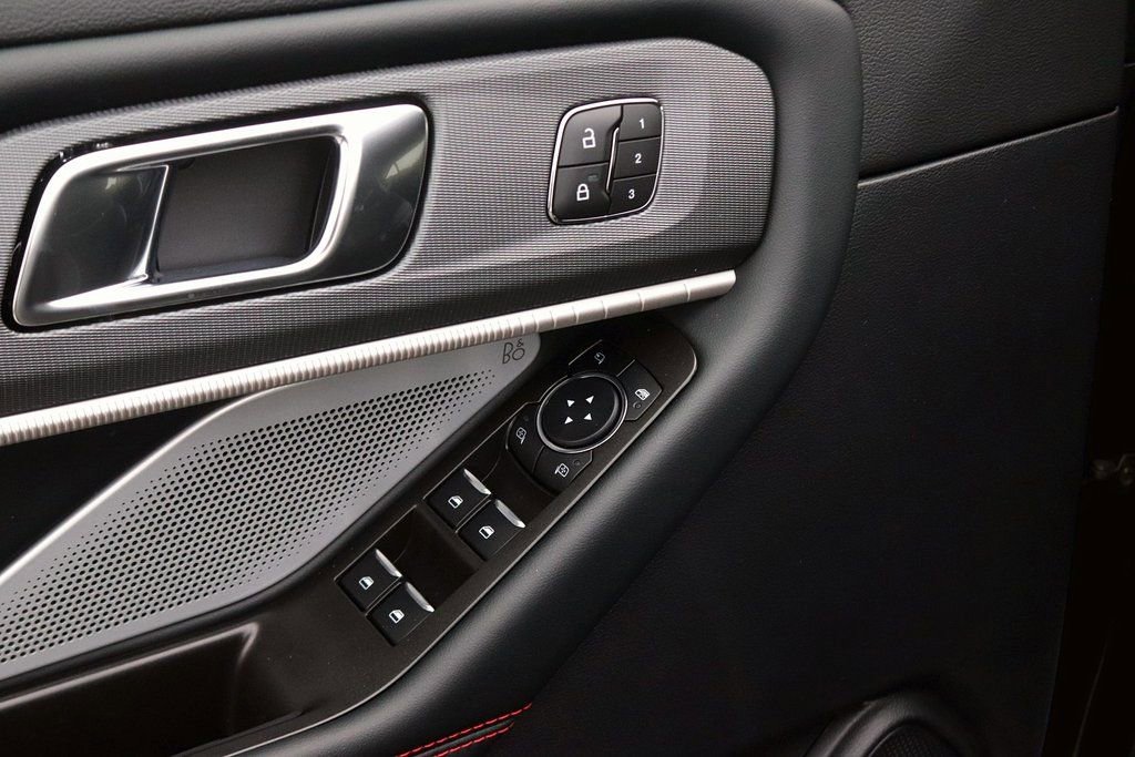 New 2026 Ford Explorer ST w/ Sun And Sound Package image 9