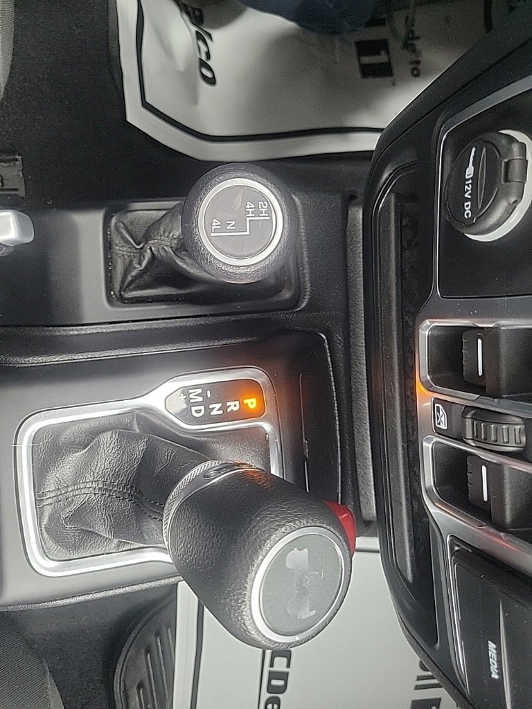 Used 2021 Jeep Wrangler Unlimited Sport image 17