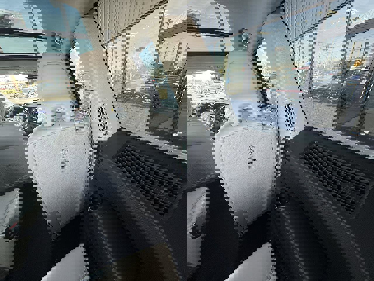 Used 2023 Volvo XC90 T8 Ultimate image 50