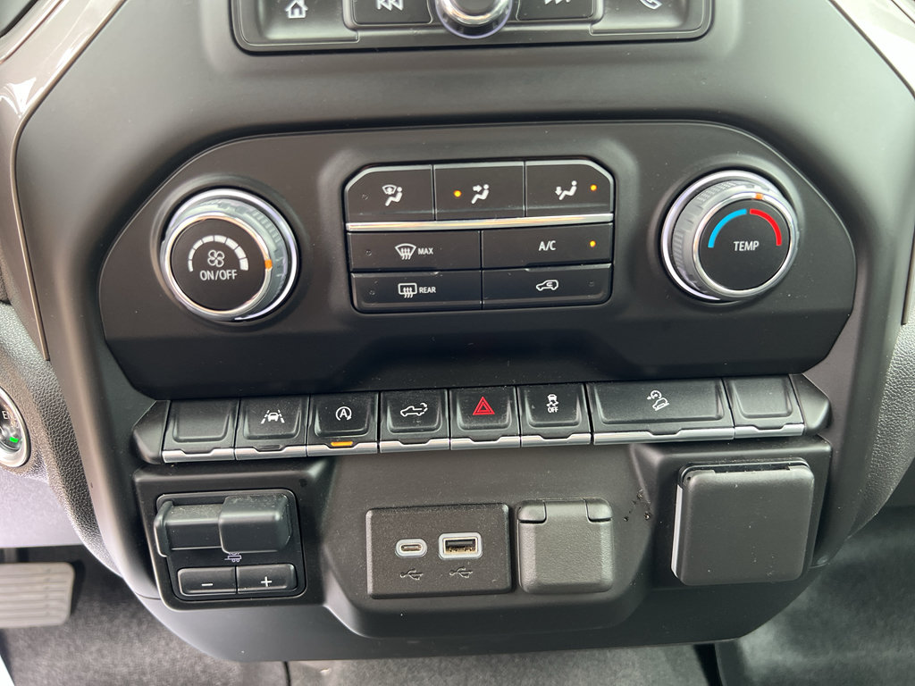Used 2023 Chevrolet Silverado 1500 Custom Trail Boss AWD/4WD image 18